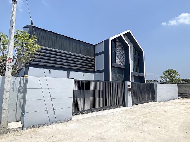 BST716 ให้เช่าโรงงานใหม่ 3IN1 พร้อมที่พักอาศัย ? ลาดหลุมแก้ว ปทุมธานี ขนาด282 ตารางเมตร 